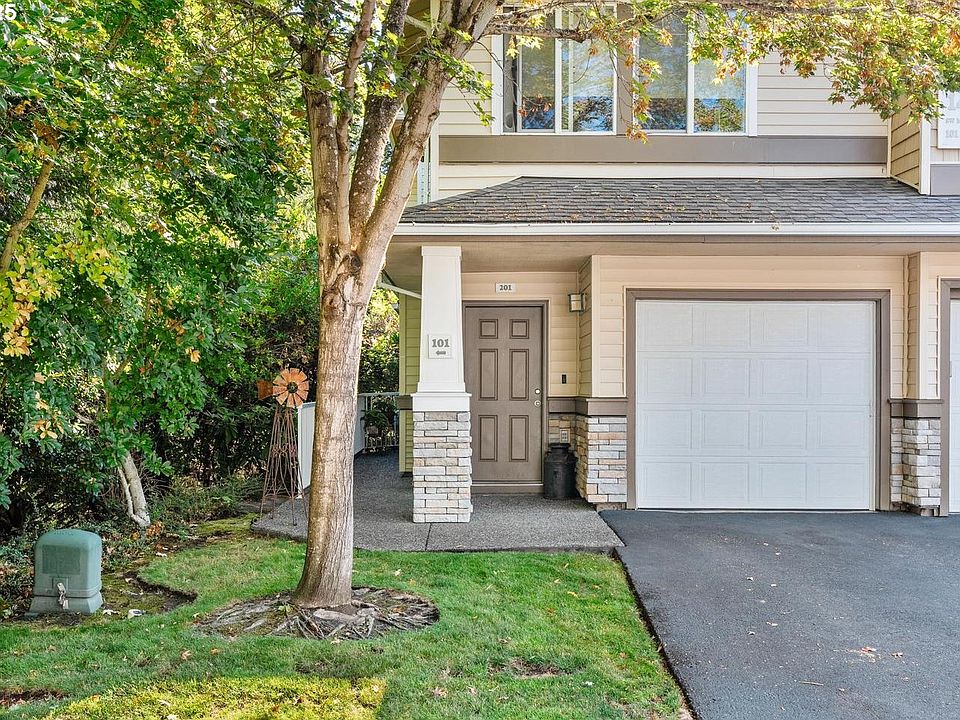 1st image of 14525 SW Magpie Ln Unit 201