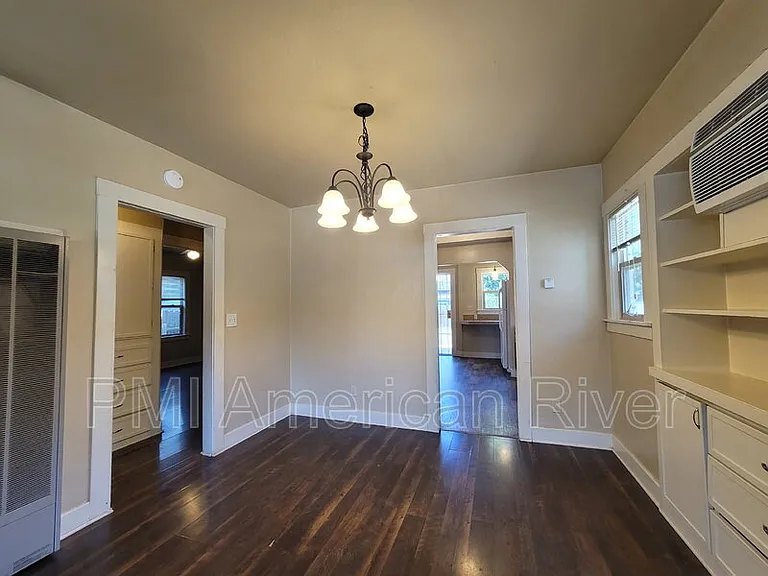4413 Parker Ave — Photo 5