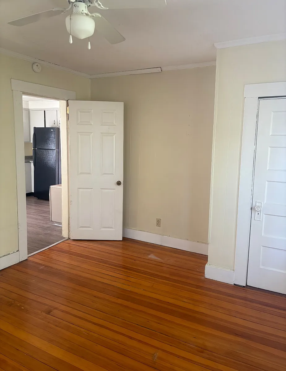 Building Photo - 9 Lamothe St #1