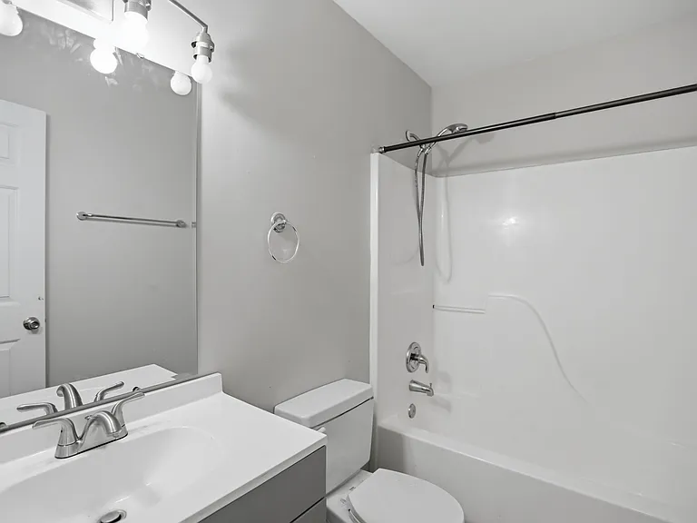 4060 Cedars Pkwy #C — Photo 8