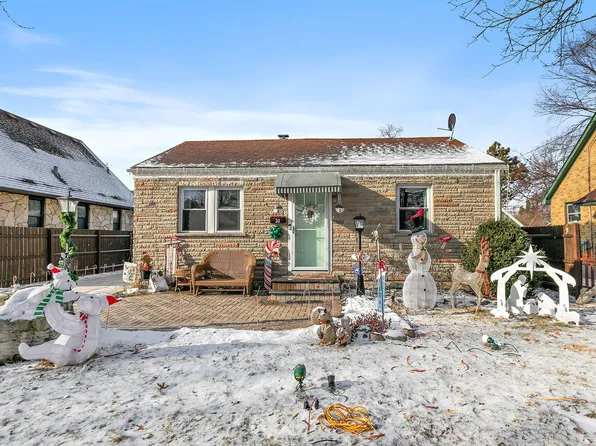 30 S Clifton Ave, Elgin, IL 60123