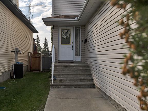 4th image of 778 Highwood Blvd
