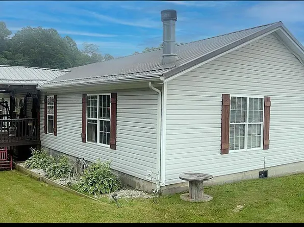 913 Johnson St, Oak Hill, WV 25901