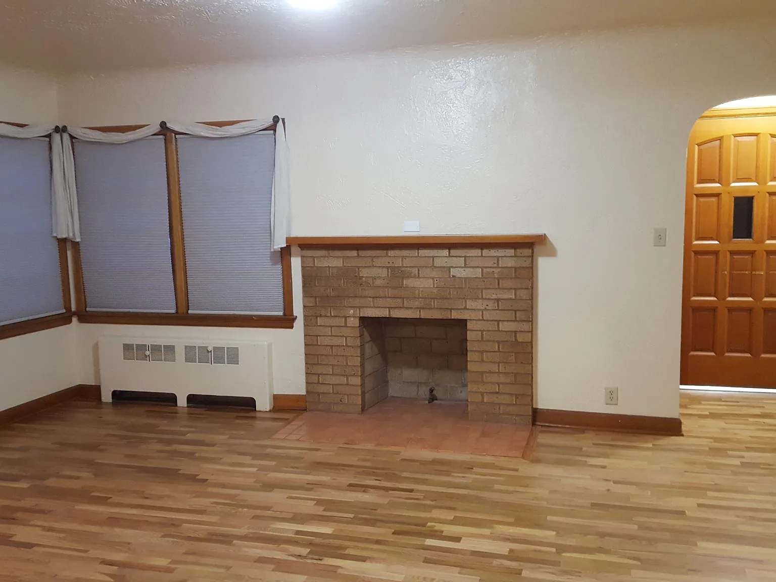 5 bed, 2064 sqft, $1,940 — Photo 3