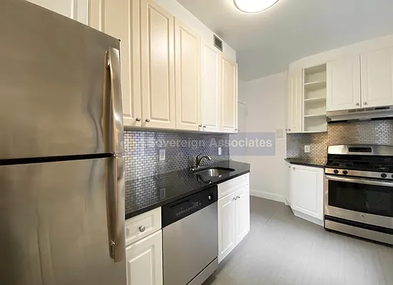 Rented by Sovereign Associates | media 6