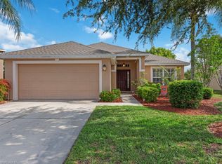 8860 Cedar Hollow Dr, Fort Myers, FL 33912