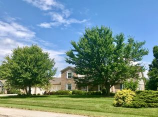 1080 W Willow Run Ct, Mooresville, IN 46158