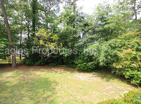 3rd image of 209 Maplewood Dr