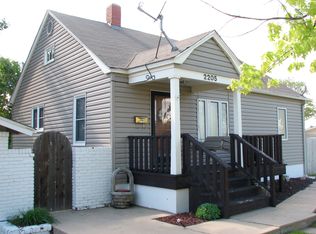 2205 Hart Ave, Dodge City, KS 67801