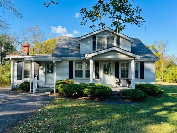 8843 Oak Dr, Germantown, OH 45327