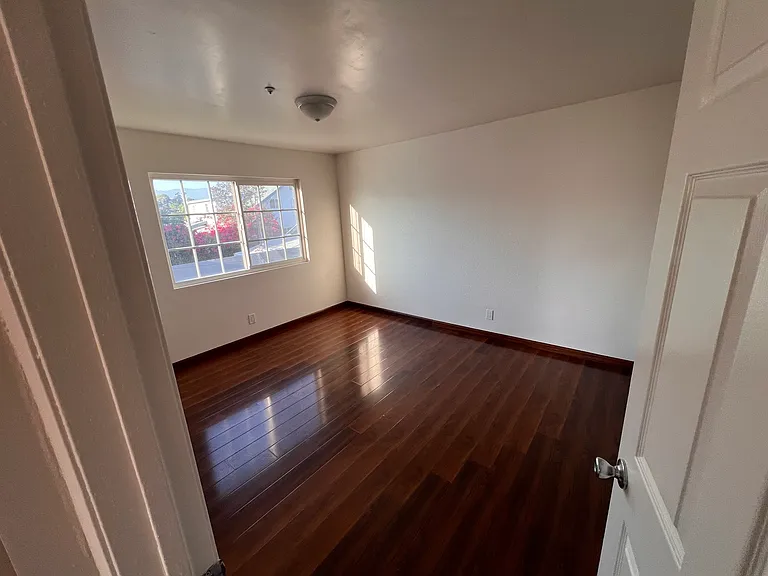 2221 Orange Grove Ave #B — Photo 11