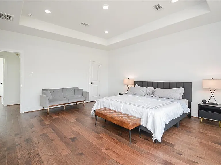 2620 McIlhenny St — Photo 14