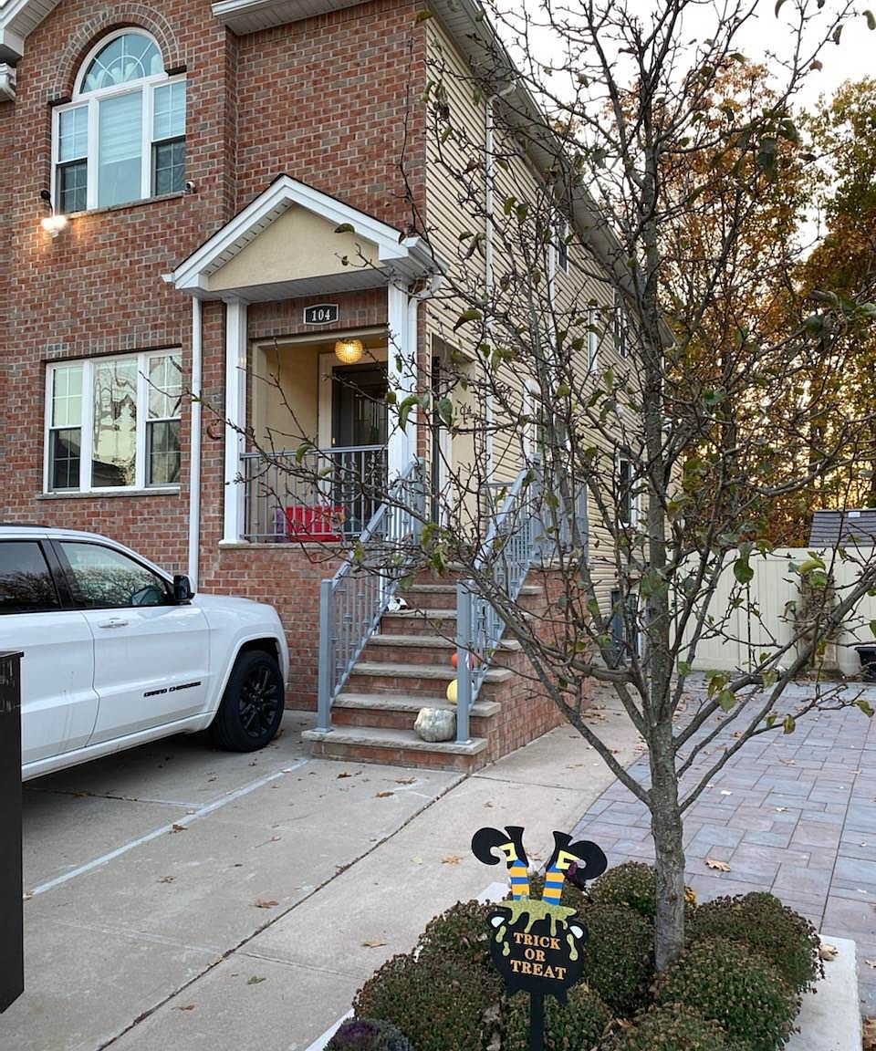 104 El Camino Loop, Staten Island, NY 10309 Zillow