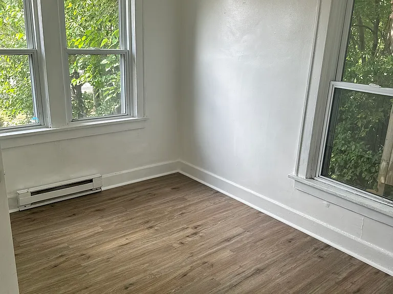 161 Fernwood Ave — Photo 7