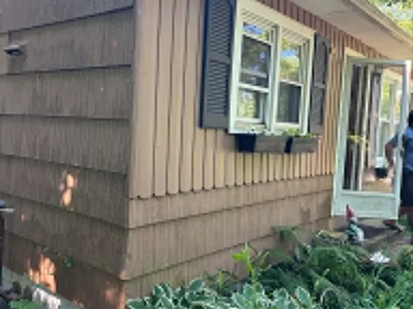 75 Coolidge St, Athol, MA 01331