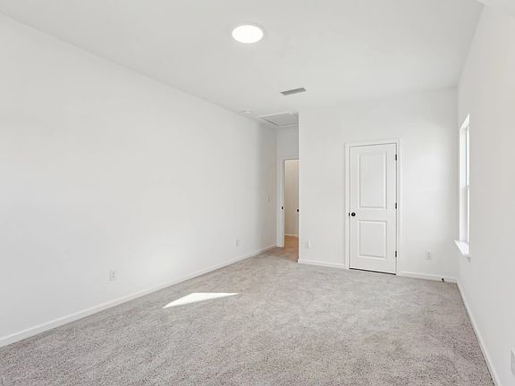 Rowland s Grant - Madison Interior Image 4