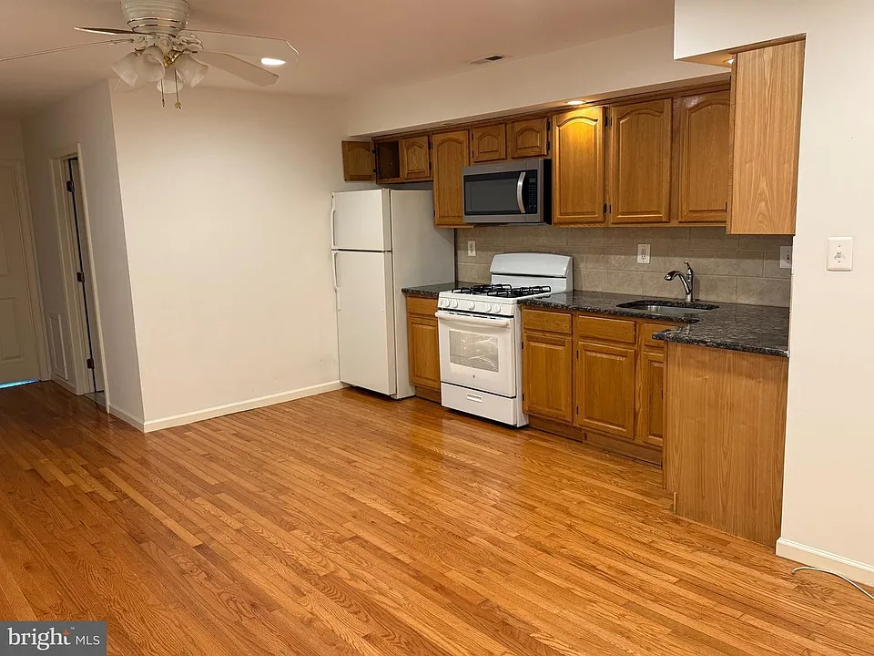 4304 Lancaster Ave #2