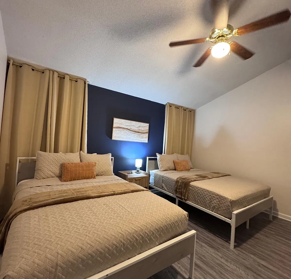 3 bed, 1643 sqft, $6,500 — Photo 1