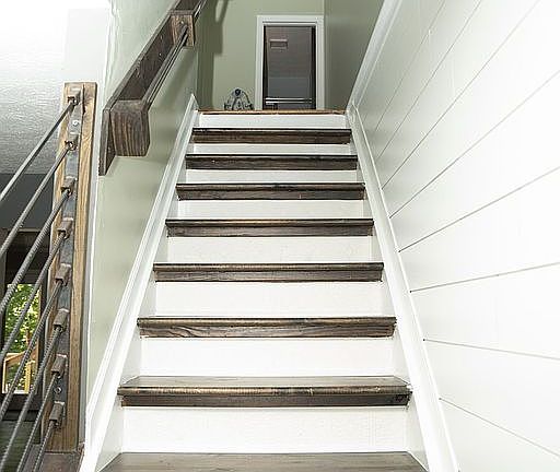5th image of 2443 Swales Dr