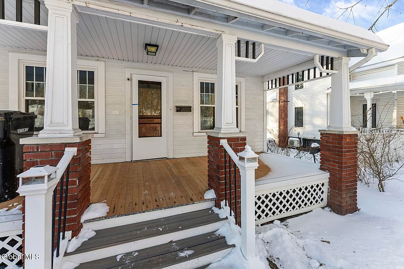 3rd image of 40 Brunswick Road