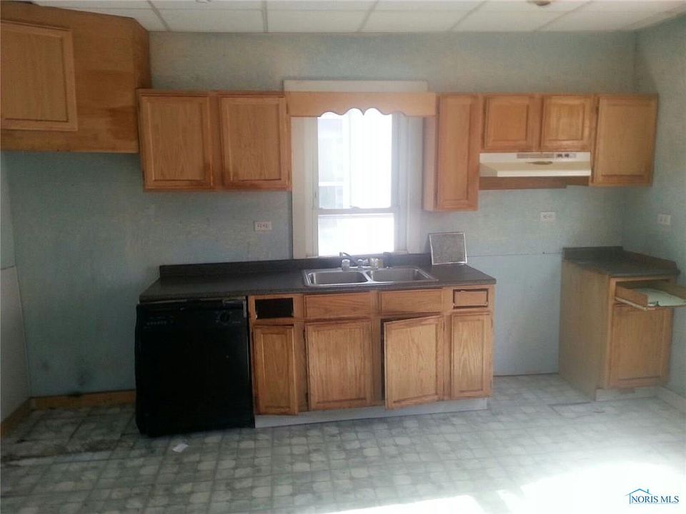2nd image of 651 Woodland Ave