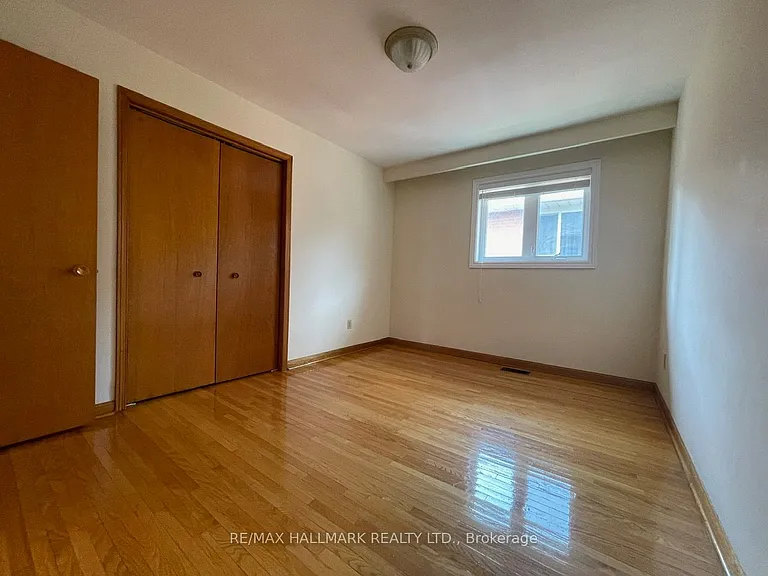 227 Elgin Mills Rd W — Photo 8