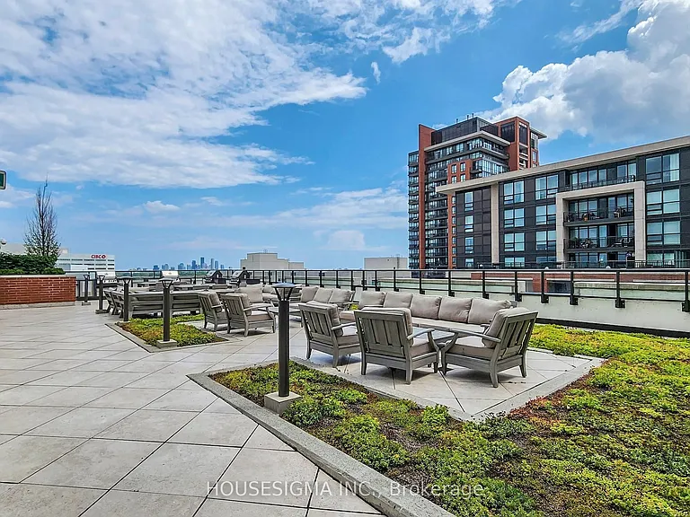 3091 Dufferin St #211 — Photo 41