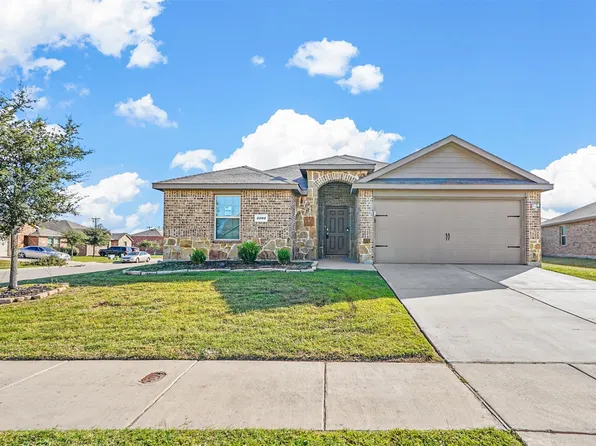 2202 Tombstone Dr, Forney, TX 75126
