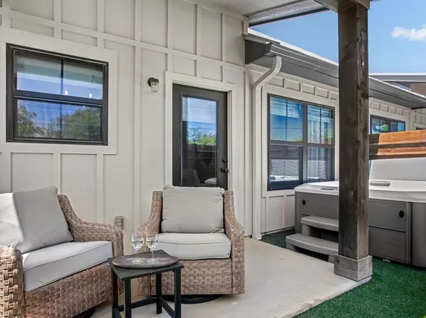 930 S Eagle St #102, Fredericksburg, TX 78624