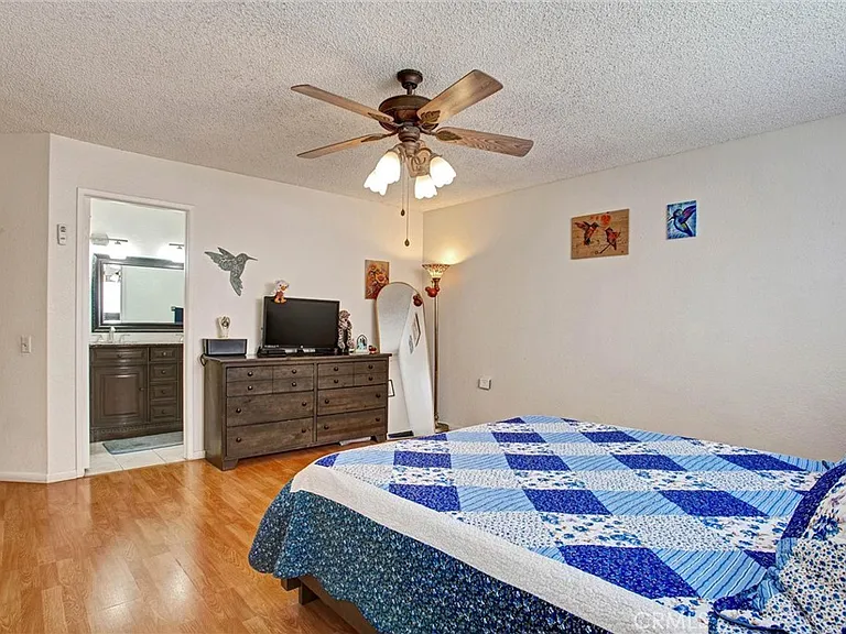 985 Sunrise St — Photo 5