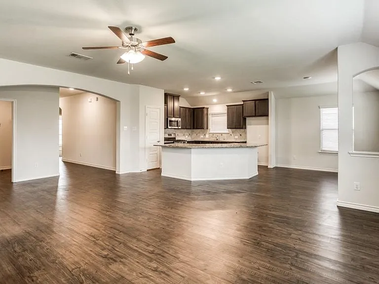 3204 Brazos Dr — Photo 4