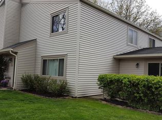 3145 Bay Landing Dr #12, Westlake, OH 44145