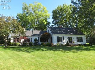 402 Cedar Brook Ln, Sandusky, OH