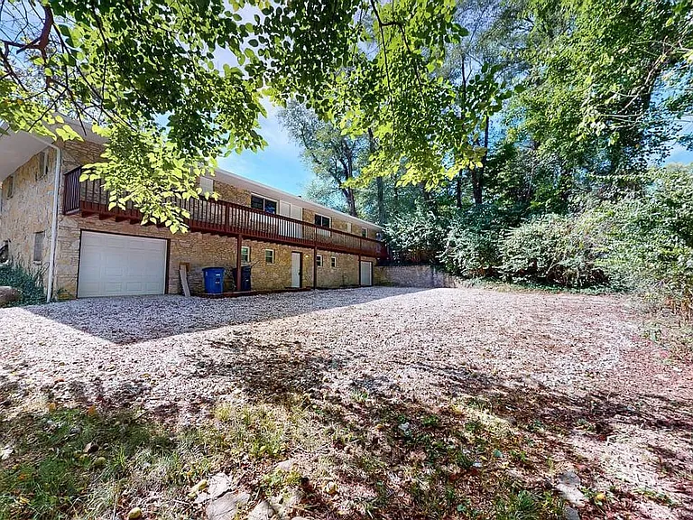 32 Marion St — Photo 34