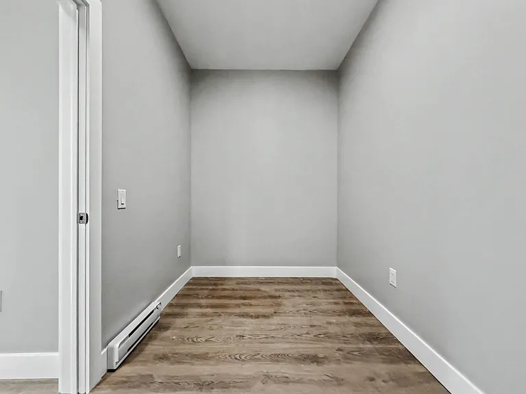199 Pine St #8 — Photo 14