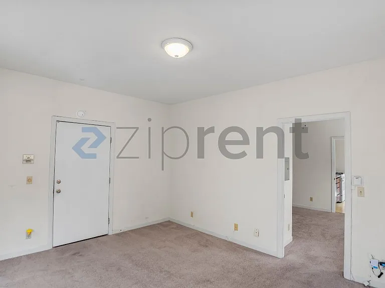 1315 Spruce St #1 — Photo 9