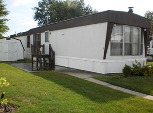 115 Flamingo Dr, Beecher, IL 60401