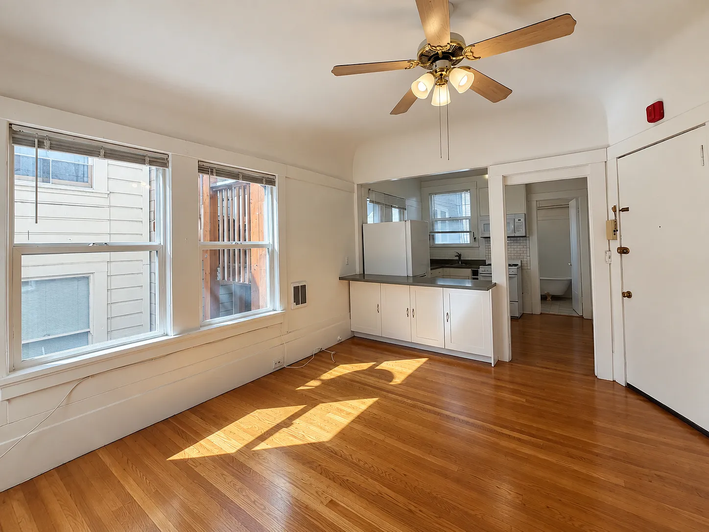 Charming Nob Hill Studio | Pet Friendly & Shared Laundry — Photo 1