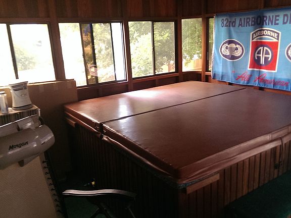 Hot Tub in Covered Room