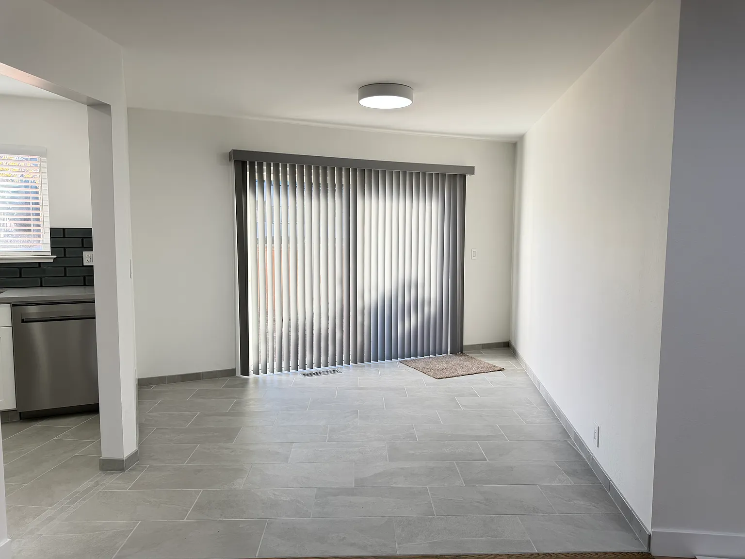 2 bed, $3,900 — Photo 2