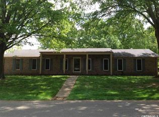 24 Moorewood Dr, Jackson, TN 38305