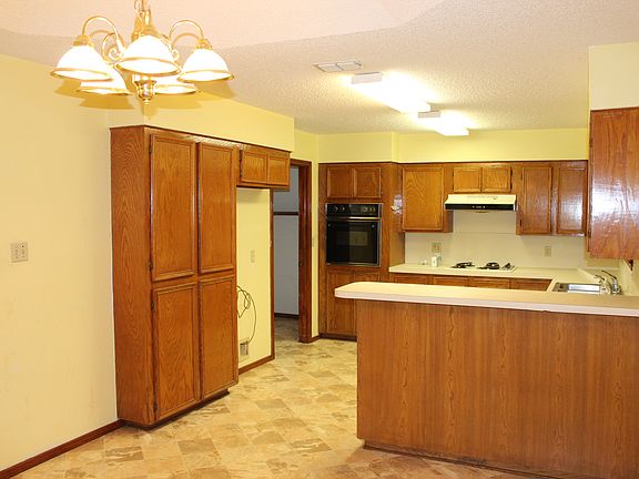 5th image of 1410 Paloma Ln