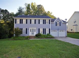 8 Carissa Ct, Greensboro, NC 27407