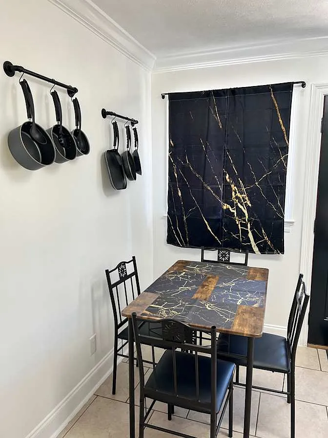 3 bed, 1376 sqft, $1,700 — Photo 3