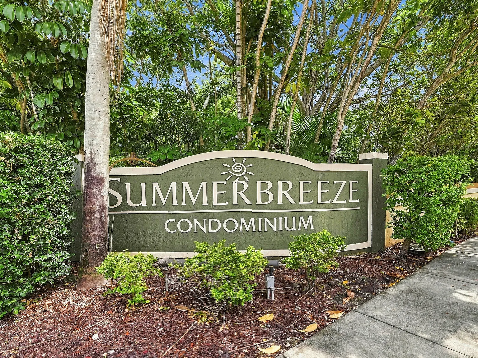 2 bed, 2.0 bath, 1024 sqft, $2,200 — Photo 3