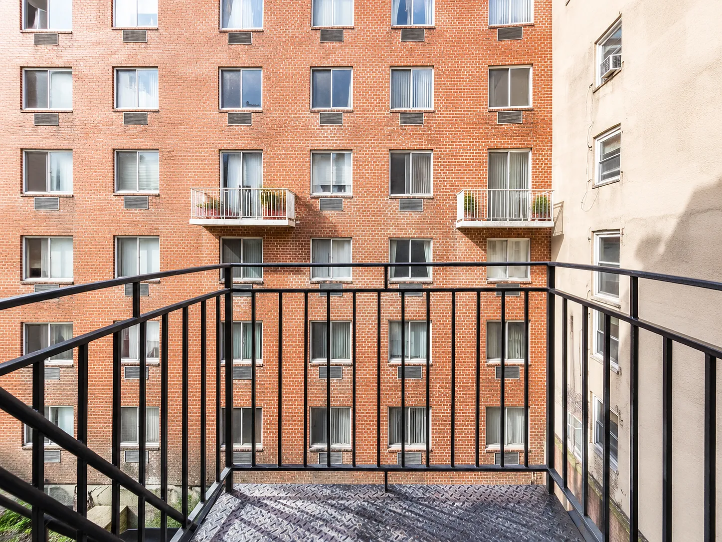 221 East 23rd Street — Photo 2