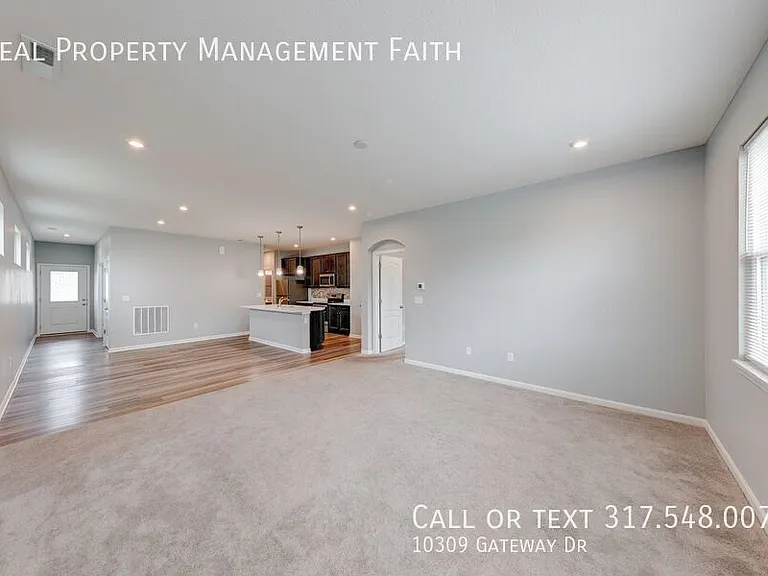 10309 Gateway Dr — Photo 3