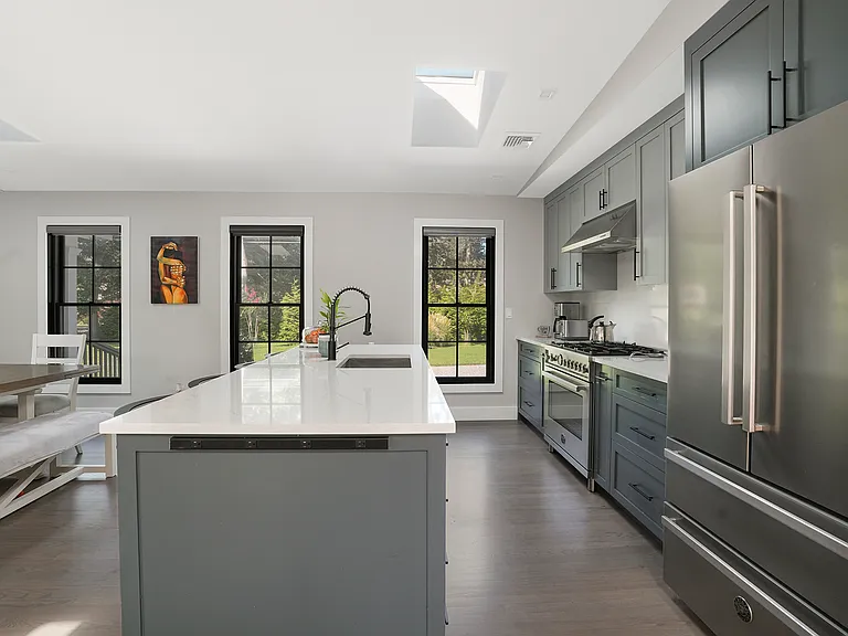 42 Sandra Rd — Photo 10