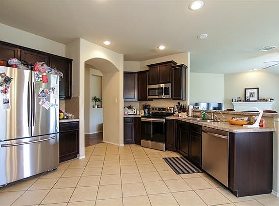 4th image of 1810 Fairweather Dr