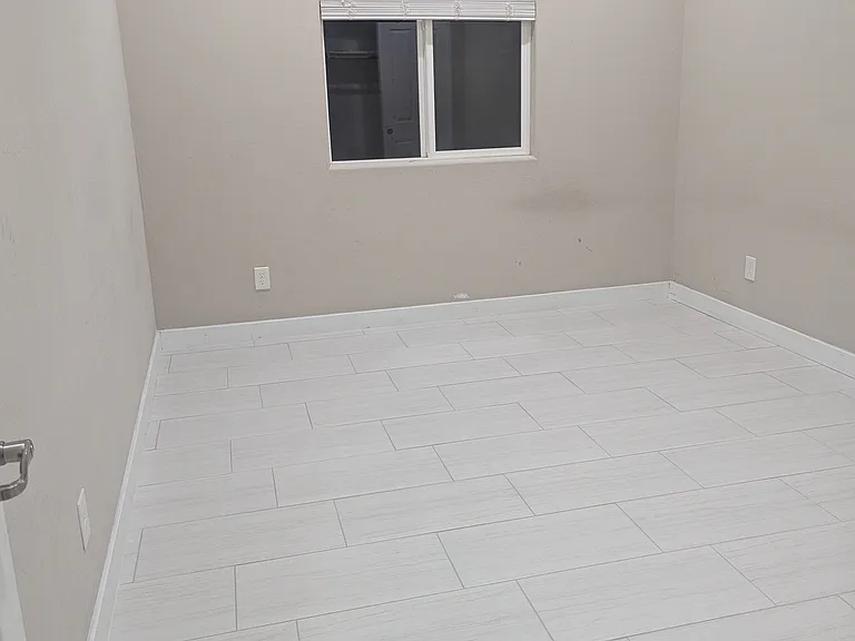 7030 W Post Rd — Photo 52